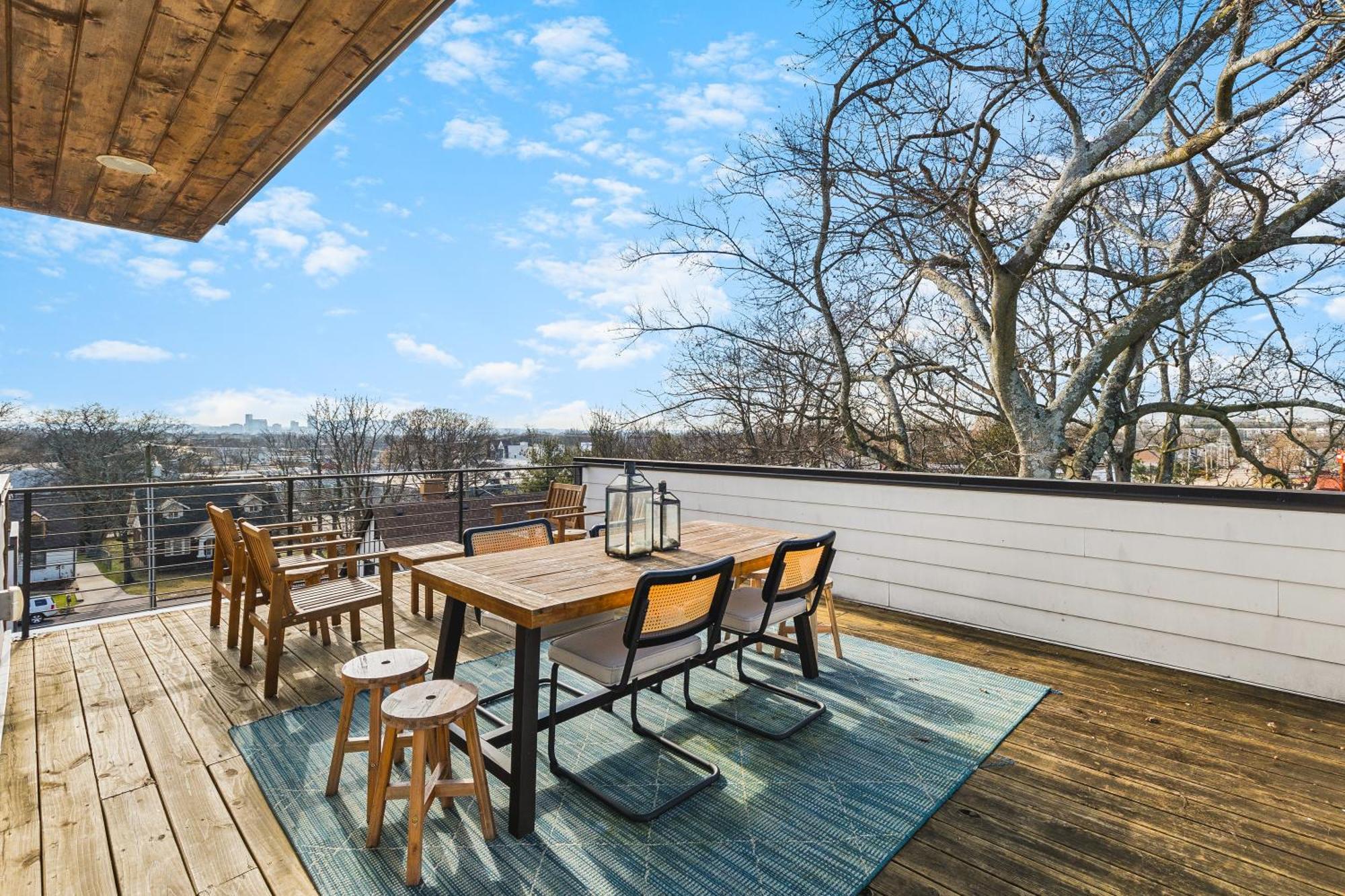 Modern Luxury Rooftop Deck, 3 Mi To Downtown *
