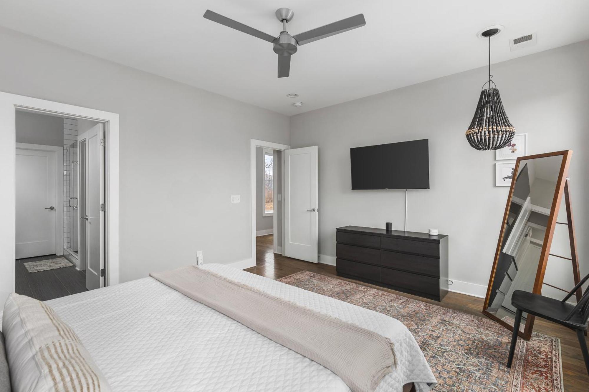 Holiday home Modern Luxury Rooftop Deck, 3 Mi To Downtown Nashville