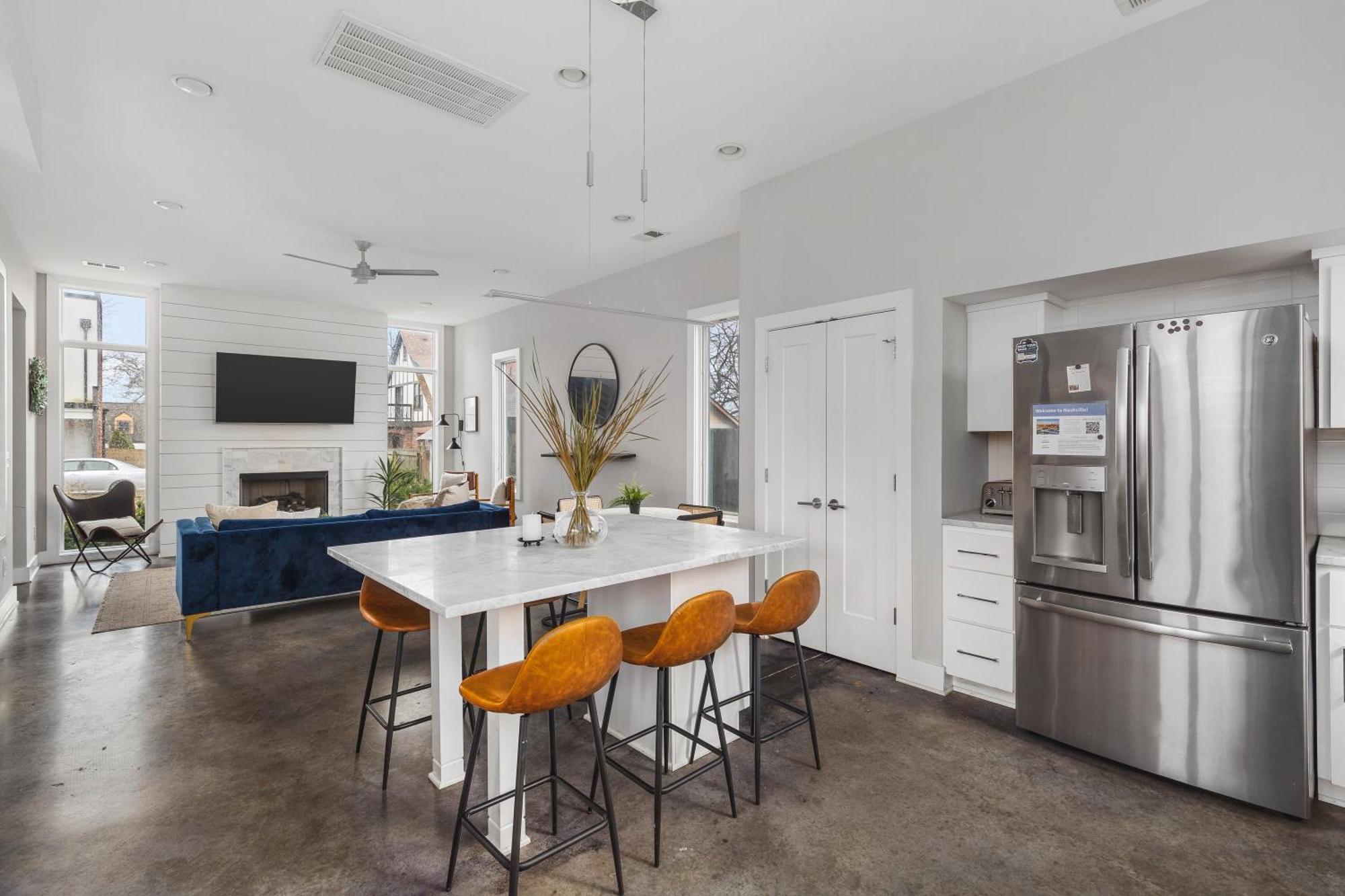 Modern Luxury Rooftop Deck, 3 Mi To Downtown *
